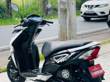 https://riyasewana.com/uploads/honda-dio-311421478986.jpg