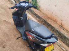 https://riyasewana.com/uploads/honda-dio-31154411407377.jpg