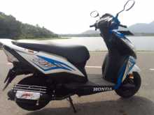 https://riyasewana.com/uploads/honda-dio-31516054742.jpg