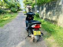 https://riyasewana.com/uploads/honda-dio-410213622553.jpg