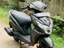 https://riyasewana.com/uploads/honda-dio-415514824203.jpg