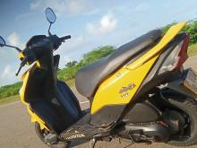 https://riyasewana.com/uploads/honda-dio-4618576314.jpg