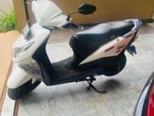 https://riyasewana.com/uploads/honda-dio-4822496214.jpg