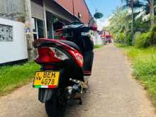 https://riyasewana.com/uploads/honda-dio-51223184443.jpg
