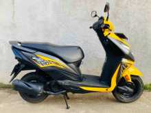 https://riyasewana.com/uploads/honda-dio-5702361855.jpg