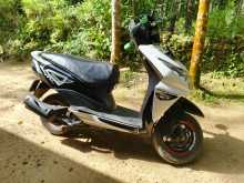 https://riyasewana.com/uploads/honda-dio-59331713582.jpg