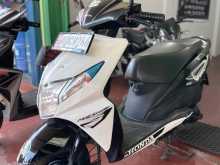https://riyasewana.com/uploads/honda-dio-615515822282.jpg