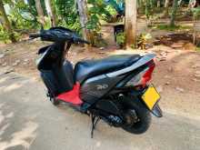 https://riyasewana.com/uploads/honda-dio-618222422363.jpg