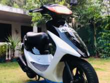 https://riyasewana.com/uploads/honda-dio-712030613282.jpg