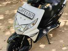 https://riyasewana.com/uploads/honda-dio-721315422393.jpg