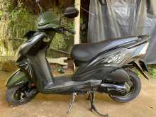 https://riyasewana.com/uploads/honda-dio-81201121674.jpg