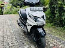 https://riyasewana.com/uploads/honda-dio-815322122512.jpg