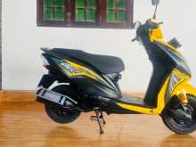 https://riyasewana.com/uploads/honda-dio-912204913953.jpg