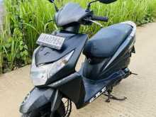https://riyasewana.com/uploads/honda-dio-921422522412.jpg
