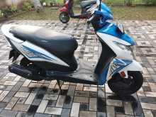 https://riyasewana.com/uploads/honda-dio-922525413872.jpg