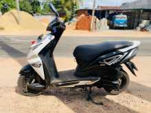 https://riyasewana.com/uploads/honda-dio-9758464683.jpg