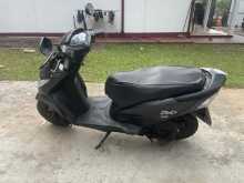 https://riyasewana.com/uploads/honda-dio-dx-1119033622512.jpg