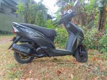 https://riyasewana.com/uploads/honda-dio-dx-199095013863.jpg