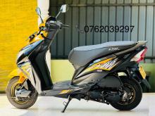 https://riyasewana.com/uploads/honda-dio-dx-255285324332.jpg