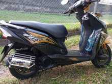 https://riyasewana.com/uploads/honda-dio-scooter-1417112713904.jpg