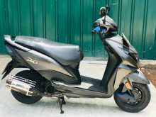 https://riyasewana.com/uploads/honda-dio-smart-251759371216.jpg