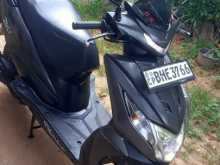 https://riyasewana.com/uploads/honda-diyo-1413564613534.jpg