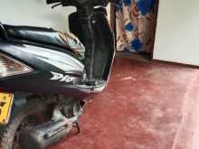 https://riyasewana.com/uploads/honda-diyo-158112513514.jpg