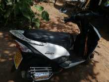 https://riyasewana.com/uploads/honda-diyo-516213113694.jpg