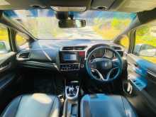 https://riyasewana.com/uploads/honda-fit-2015-2413272412073.jpg