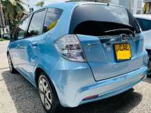 https://riyasewana.com/uploads/honda-fit-6140054253.jpg