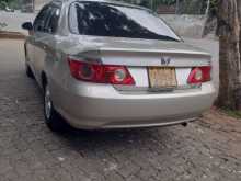https://riyasewana.com/uploads/honda-fit-area-2006-2012153613002.jpg