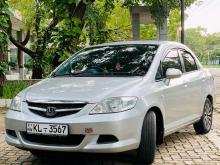 Honda Fit Aria Gd 8 2005 Car