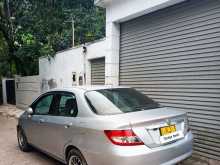 https://riyasewana.com/uploads/honda-fit-aria-12031274742.jpg