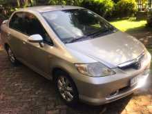 https://riyasewana.com/uploads/honda-fit-aria-2005-129253012302.jpg