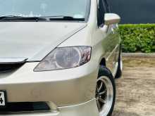 https://riyasewana.com/uploads/honda-fit-aria-2005-186513012923.jpg