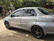https://riyasewana.com/uploads/honda-fit-aria-2007-2810331912442.jpg