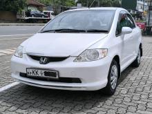 Honda Fit Aria 2005 Van