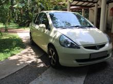 https://riyasewana.com/uploads/honda-fit-gd1-123204410353.jpg