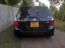 https://riyasewana.com/uploads/honda-fit-gd1-2007-518454713002.jpg