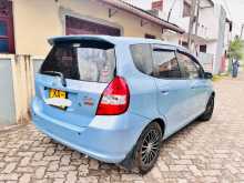 https://riyasewana.com/uploads/honda-fit-gd1-393044613.jpg