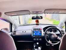 https://riyasewana.com/uploads/honda-fit-gd1-393044735.jpg