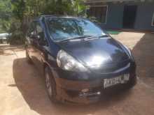 https://riyasewana.com/uploads/honda-fit-gd1-7700014193.jpg