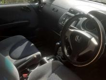 https://riyasewana.com/uploads/honda-fit-gd1-91019596965.jpg
