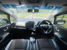 https://riyasewana.com/uploads/honda-fit-gp1-1516061022533.jpg