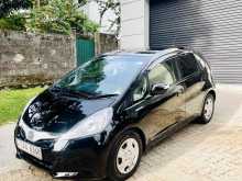 Honda FIT GP1 PREMIUM 2013 Car