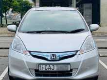 https://riyasewana.com/uploads/honda-fit-gp1-51735354802.jpg