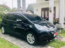 https://riyasewana.com/uploads/honda-fit-gp1-navi-17231703232.jpg