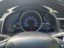 https://riyasewana.com/uploads/honda-fit-gp5-2014-97283112383.jpg