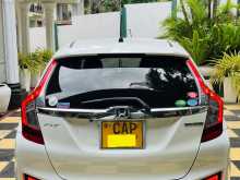 https://riyasewana.com/uploads/honda-fit-gp5-2015-515455912063.jpg