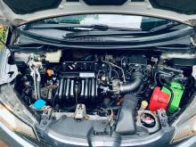 https://riyasewana.com/uploads/honda-fit-gp5-2822393817886.jpg